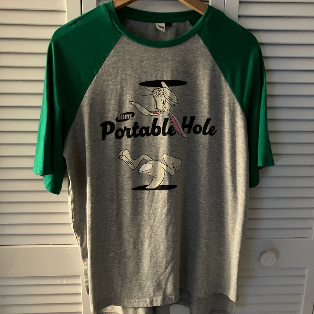 Looney Tunes acme Bugs Bunny jersey